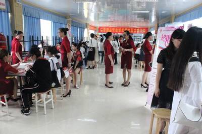 一帶一路藝術設計系第二屆技能文化藝術節(jié)圓滿落幕